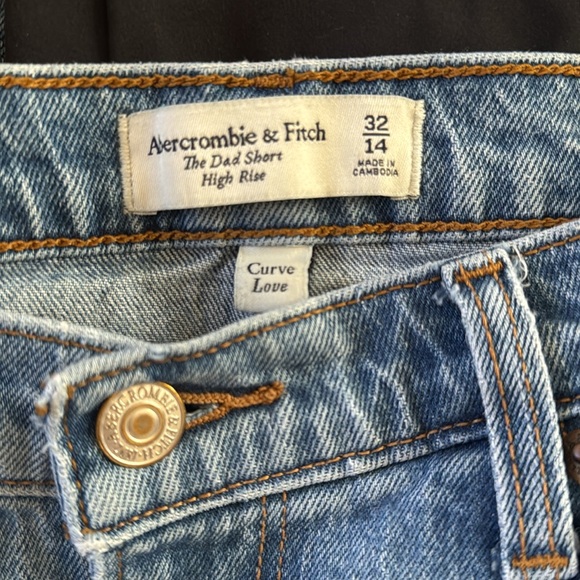 Abercrombie Curve Love The Dad High Rise Denim Short - Picture 4 of 4